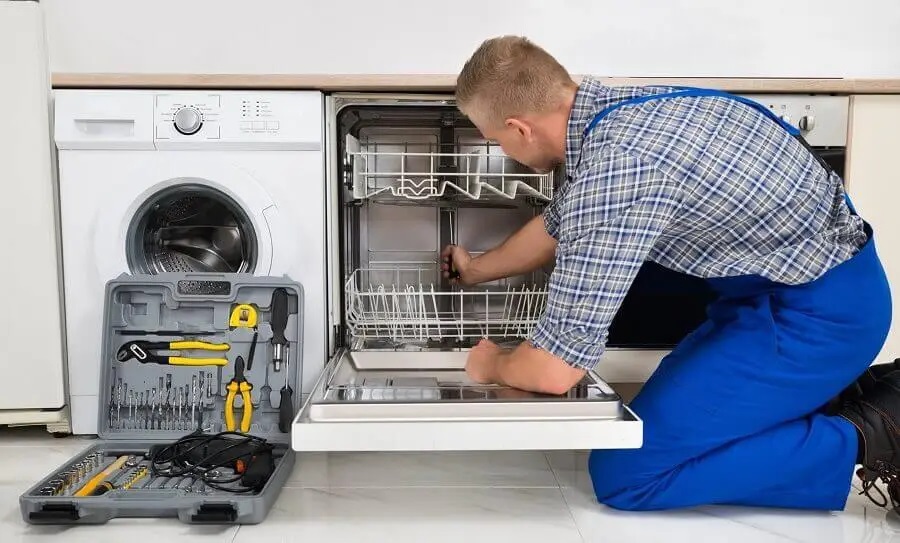 Haymana Gorenje servisi teknisyen ekibi beyaz eşya tamiri yaparken